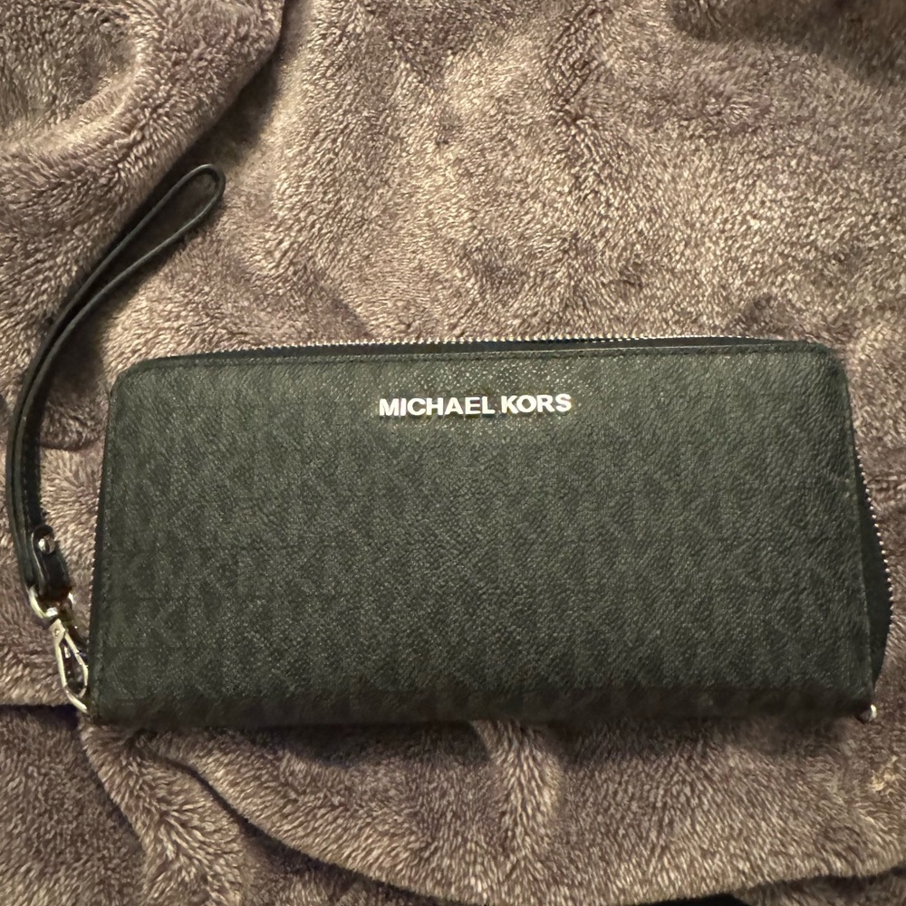Michael Kors Dark Gray Wristlet
